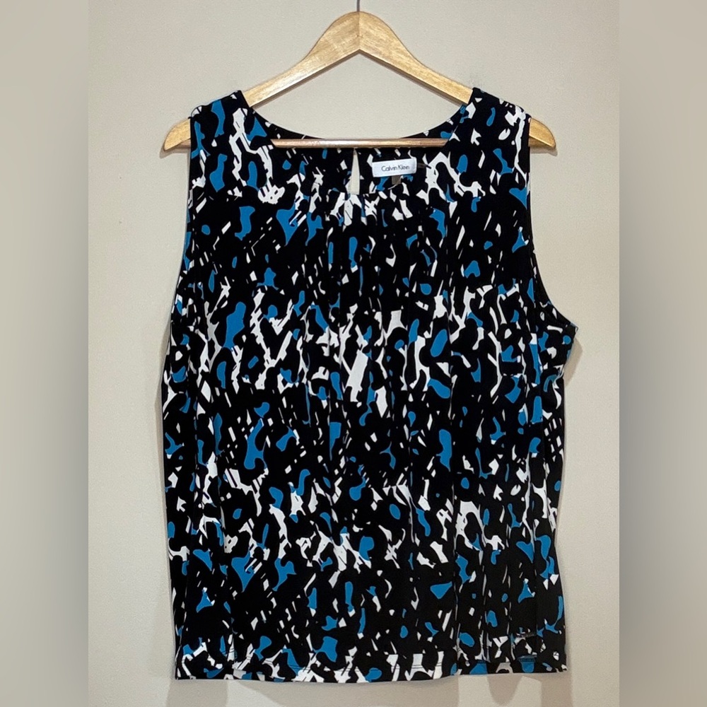 Calvin Klein Women's Abstract Black and Blue Blouse